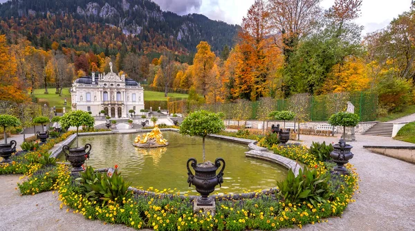 stock image Linderhof Palace, 19th Century Rococo Style, Oberammergau, Bavaria, Germany, Europe
