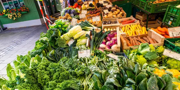 Viktualienmarkt Daily Food Market, Munich, Bavaria, Germany, Europe