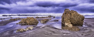 Los Quebrantos Plajı, Cantabrian Denizi, San Juan de la Arena, Soto del Barco, Principado de Asturias, İspanya, Avrupa