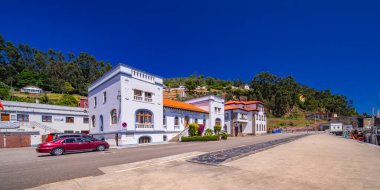 Sokak Sahnesi, Geleneksel Mimarlık, San Esteban de Pravia, Muros de Nalon Konseyi, Cantabrian Denizi, Principado de Asturias, İspanya, Avrupa