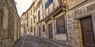 Sokak Sahnesi, Geleneksel Mimarlık, Fras Ortaçağ Kasabası, Tarihi Sanatçılar Grubu, Las Merindades, Burgos, Castilla y Leon, İspanya, Avrupa