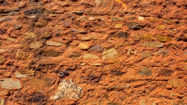 Doğal Taş Duvarlı Döşeme Tasarımı