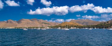 Pollensa Körfezi, Comarca Sierra de Tramuntana, Akdeniz, Mallorca, Islas Baleares, İspanya, Avrupa
