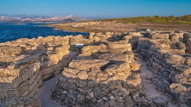 Necropolis Punta dels Fenicis, Necropolis of Son Real, MÖ 7-1inci yüzyıl Talayotik Arkeolojik Alanı, Peninsula de Llevant Doğal Parkı, Alcudia Körfezi, Mallorca, Balearic Adaları, İspanya, Avrupa