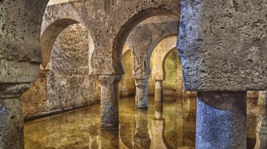 Las Veletas Sarayı Sarnıcı, 11-12. Yüzyıl İspanyol Arap Sarnıcı, Eski Şehir, Caceres, Extremadura, İspanya, Avrupa
