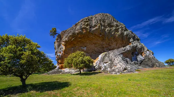 La Pena Gorda Inselberg, Episyenite Rock, La Penna Village, Salamanca, Castilla y Leon, İspanya, Avrupa