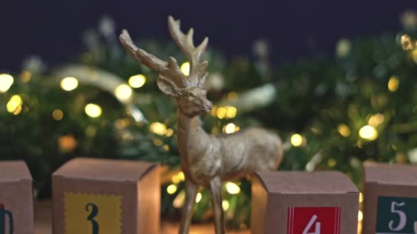 Gyönyörű Advent Naptár Három Kraft Doboz Számok Szarvas Karácsonyi Dekoráció — Stock videók
