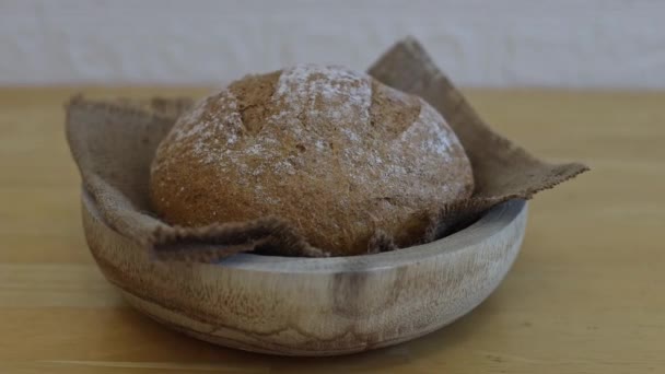 One Fresh Rye Bread Fiber Eco Friendly Wooden Plate Baggy — Stockvideo