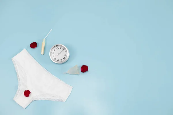 Une Culotte Femme Dentelle Blanche Avec Une Coupe Menstruelle Silicone — Photo