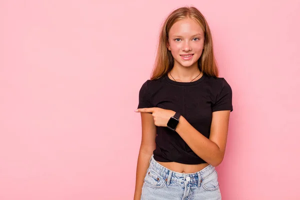 Caucasian Teen Girl Isolated Pink Background Smiling Pointing Aside Showing — Stock Photo, Image