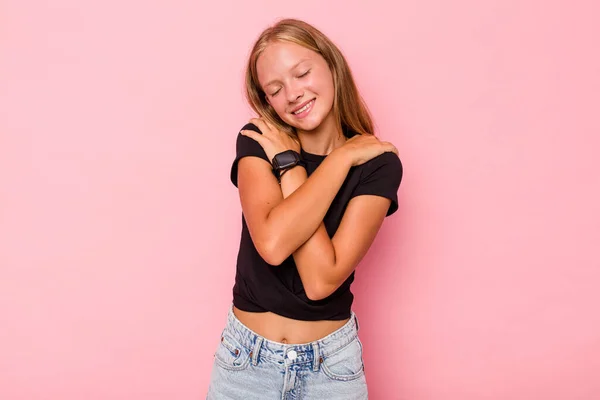 Caucásico Adolescente Chica Aislado Rosa Fondo Abrazos Sonriendo Despreocupado Feliz —  Fotos de Stock