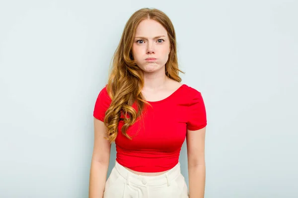 Mladá Běloška Izolovaná Modrém Pozadí Tváří Unaveně Koncept Výrazu Obličeje — Stock fotografie