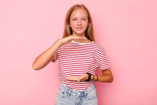 Blanc Adolescent Fille Isolé Sur Fond Rose Tenant Quelque Chose — Photo