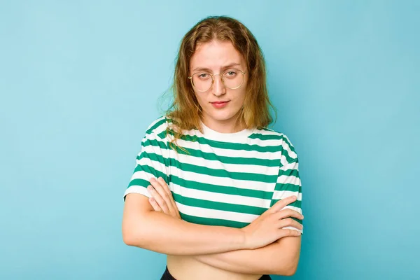 Mladá Běloška Žena Izolované Modrém Pozadí Nešťastný Pohled Kamery Sarkastickým — Stock fotografie