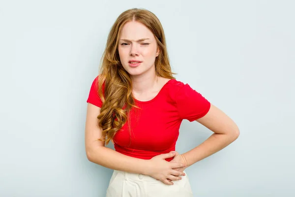 Jonge Blanke Vrouw Geïsoleerd Blauwe Achtergrond Met Leverpijn Maagpijn — Stockfoto