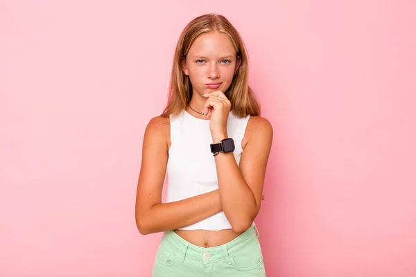 Caucasian Teen Girl Isolated Pink Background Thinking Looking Being Reflective — Stock Photo, Image