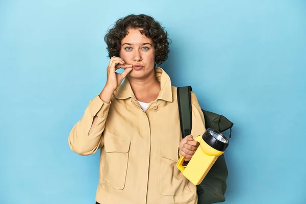 Traveler Woman Vintage Camera Flashlight Fingers Lips Keeping Secret — Stock Photo, Image