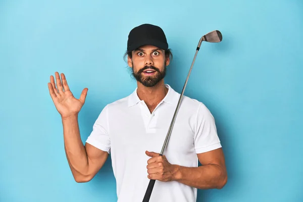 Long Haired Golfer Club Hat Surprised Shocked — Stock Photo, Image