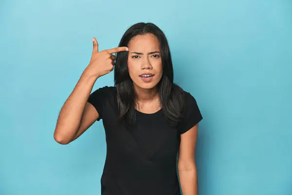 Filipina Young Woman Blue Studio Showing Disappointment Gesture Forefinger — Stock Photo, Image