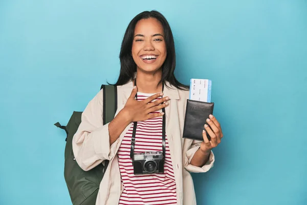 Filipina Camera Tickets Backpack Blue Laughs Out Loudly Keeping Hand — Stock Photo, Image