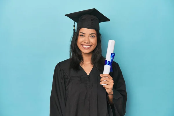 Filipina Graduate Diploma Blue Studio Happy Smiling Cheerful — Stock Photo, Image
