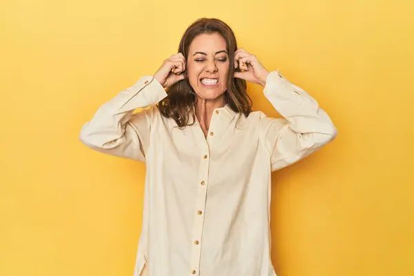 Portrait Adult Woman Covering Ears Hands — Stock Photo, Image