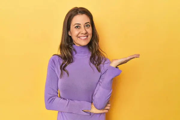Portrait Adult Woman Showing Copy Space Palm Holding Another Hand — Stock Photo, Image