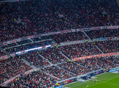  River ve Atltico Tucuman maçı. River Stadyumu. Taraftarlar takımlarını alkışlıyor.