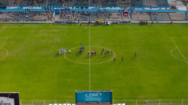 Salta, Arjantin, 4 Mayıs 2025: Jimnastik ve Lastik ve Tüm Çocuklar arasında Match Aerea Vista. Stadyum 