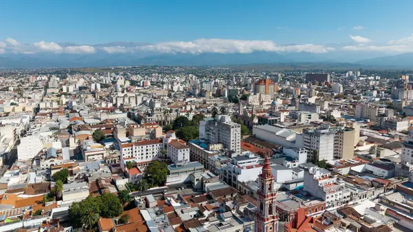 Arjantin 'in Salta şehrinin hava manzarası.