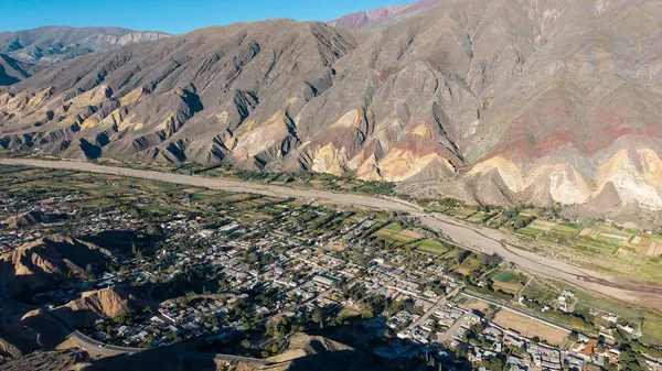 Maimara şehrinin havadan görünüşü, Jujuy.