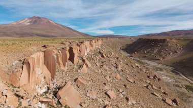 Agua Caliente Geçidi, Oyuncak Mağazası ve Jujuy, Arjantin 'deki Tuzgle Volkanı' nın havadan görünüşü..