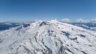 Neuquen, Arjantin 'deki Caviahue köyünün hava manzarası. Gün doğumu.
