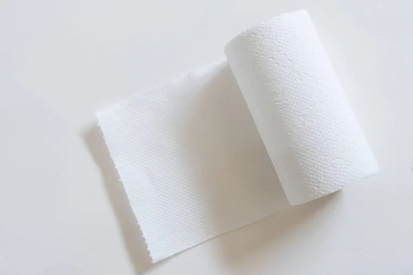 Toalettpapirruller Hvit Bakgrunn – stockfoto