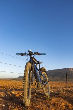 Dev Stance E + Pro 29 ebike dağ bisikleti Vanrhynsdorp Western Cape yakınlarında. Güney Afrika