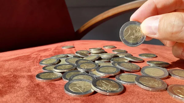 Monety Euro Rękach Człowieka — Zdjęcie stockowe