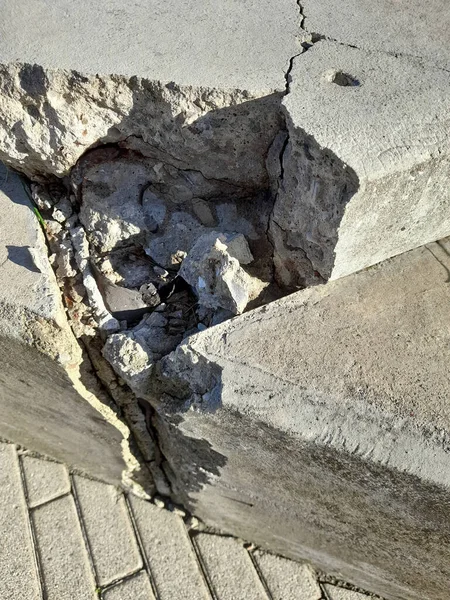 Duvar Yıkılıyor Deprem Sızıntısı Hasarı — Stok fotoğraf