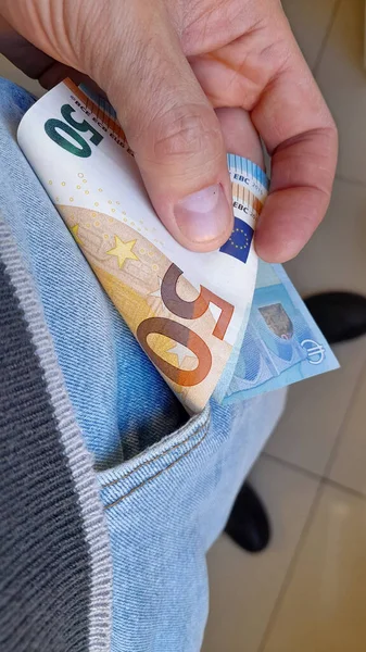 Billetes Euros Manos Hombre Rico — Foto de Stock