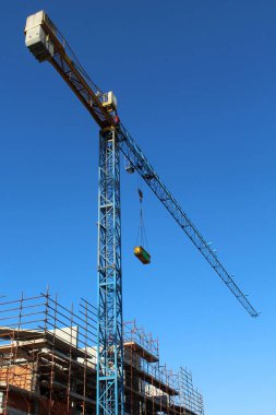 İnşaat alanında çalışma sürüyor.