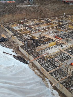 İnşaat alanındaki beton döküm için hazır.