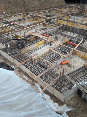 İnşaat alanındaki beton döküm için hazır.