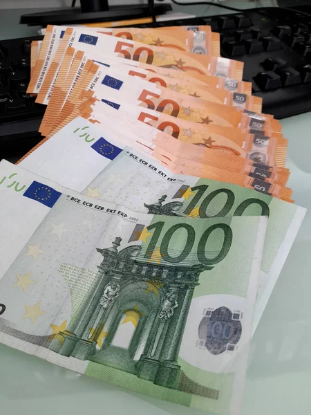 Banknoten 100 Und Euro Vermögen — Stockfoto