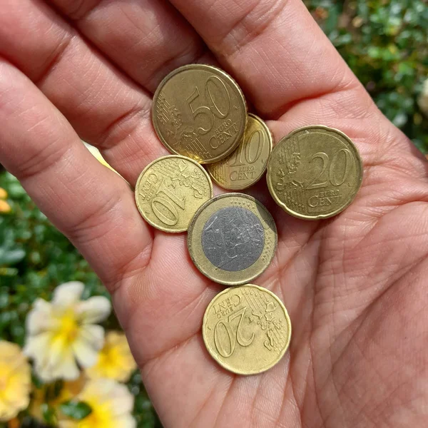 Monety Euro Rękach Człowieka — Zdjęcie stockowe
