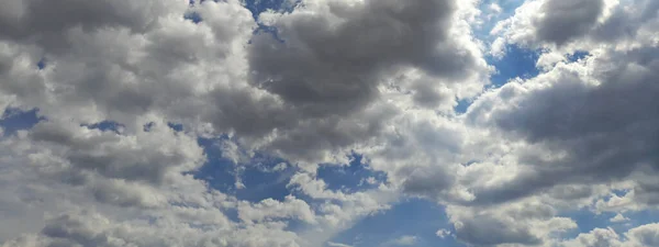 Himmel Und Wolken Einem Sommertag — Stockfoto