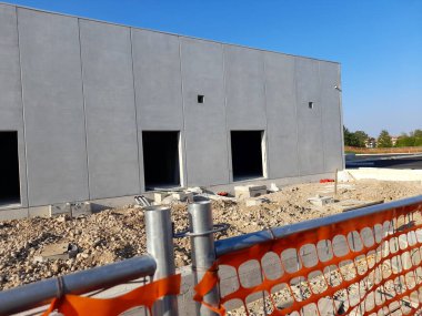 Yazın inşaat sahasında çalışma sürüyor