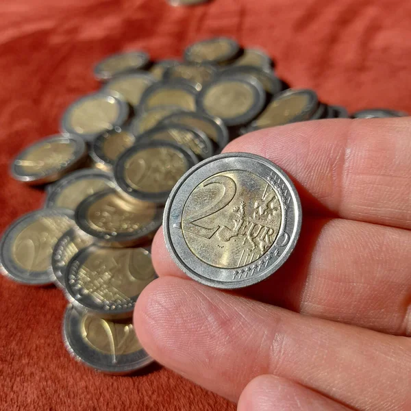 Monety Euro Rękach Człowieka Bogactwo — Zdjęcie stockowe