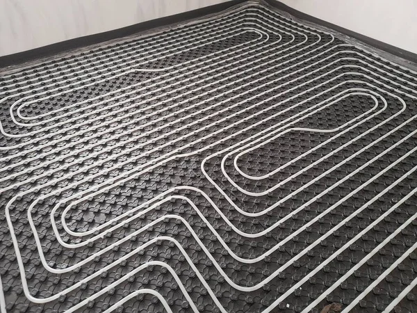 Parlak zemin ısıtma ve soğutma sistemi