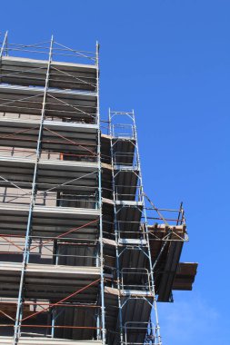 Yeni bir bölge inşa etmek için şantiyede çalışma sürüyor.