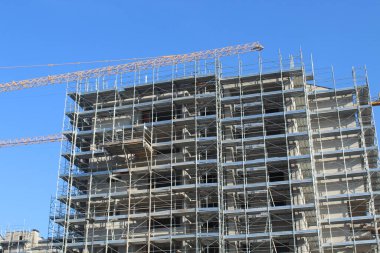 Yeni bir bölge inşa etmek için şantiyede çalışma sürüyor.