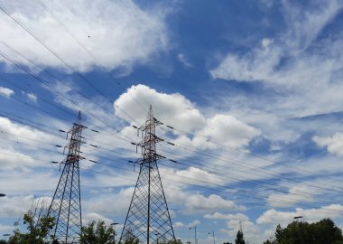 Yüksek voltaj güç pilonu - elektromanyetik kirlilik